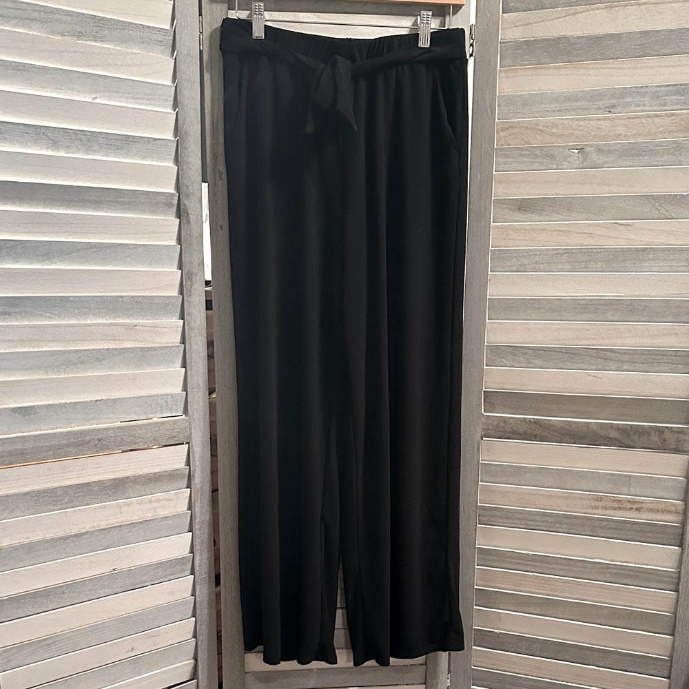 T Tahari Elegant Black Trousers